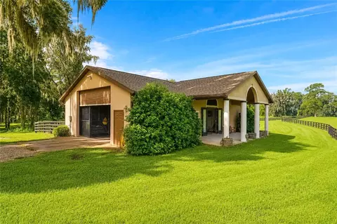 Exterior - 8568 NW 120th St, Reddick, FL 32686 photo 2 of 19