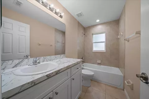 Bath - 2471 NW 24th Rd, Ocala, FL 34475 photo 3 of 3