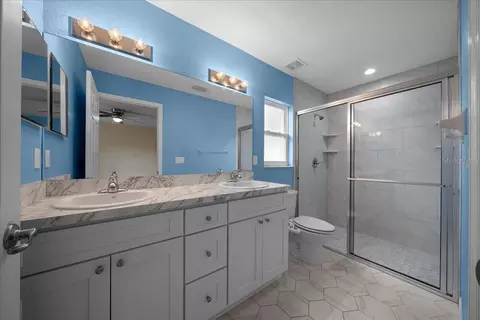 Bath - 2471 NW 24th Rd, Ocala, FL 34475 photo 1 of 3