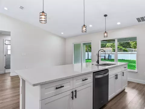 Kitchen - 5386 NW 54th Pl, Ocala, FL 34482 photo 5 of 6