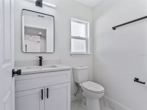 Bath - 5386 NW 54th Pl, Ocala, FL 34482 photo 5 of 6