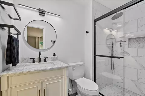 Bath - 4506 NE 8th Pl, Ocala, FL 34470 photo 1 of 3