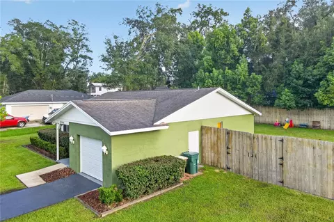 Exterior - 4506 NE 8th Pl, Ocala, FL 34470 photo 2 of 6