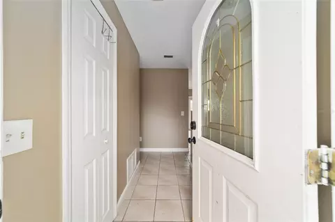 Entry Way - 3720 SE 24th St, Ocala, FL 34471 photo 1 of 2