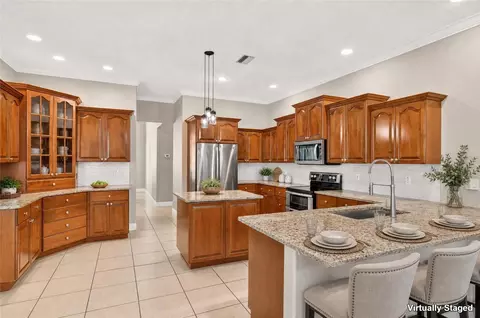 Kitchen - 2080 NW 111th Loop, Ocala, FL 34475 photo 2 of 8