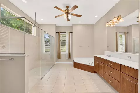 Bath - 2080 NW 111th Loop, Ocala, FL 34475 photo 1 of 10