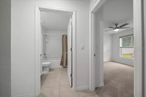Entry Way - 745 SE 66th Ter, Ocala, FL 34472 photo 4 of 11