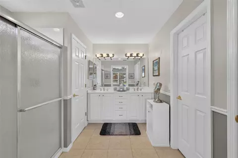 Bath - 9028 SE 120th Loop, Summerfield, FL 34491 photo 3 of 3