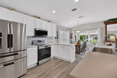 Kitchen - 9028 SE 120th Loop, Summerfield, FL 34491 photo 4 of 4
