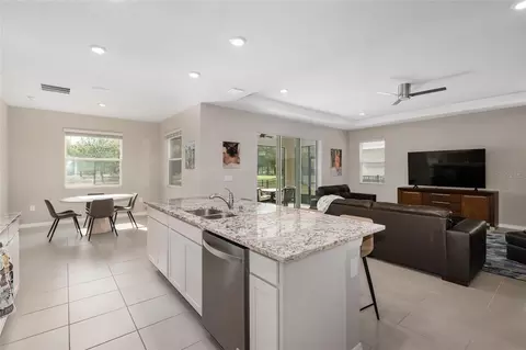 Kitchen - 4940 NW 39th Loop, Ocala, FL 34482 photo 7 of 7