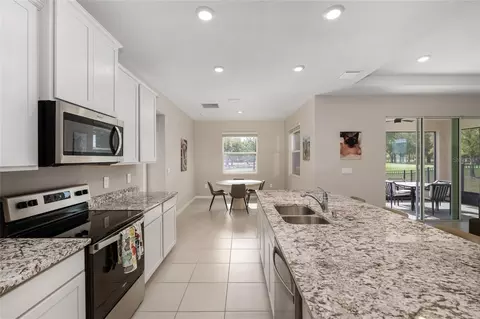 Kitchen - 4940 NW 39th Loop, Ocala, FL 34482 photo 6 of 7