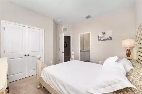 Bedroom - 4940 NW 39th Loop, Ocala, FL 34482 photo 6 of 8