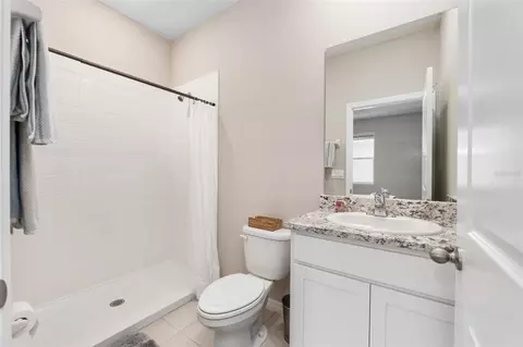 Bath - 4940 NW 39th Loop, Ocala, FL 34482 photo 8 of 10