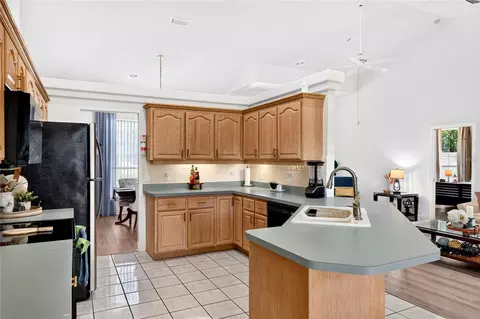 Kitchen - 129 Bahia Trce, Ocala, FL 34472 photo 2 of 3