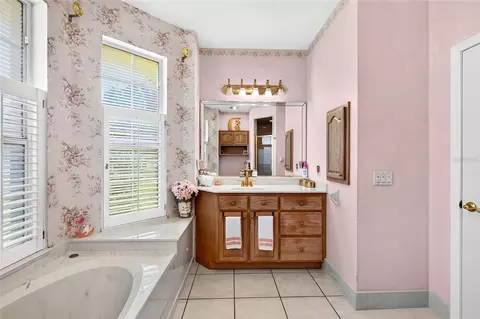 Bath - 129 Bahia Trce, Ocala, FL 34472 photo 2 of 3