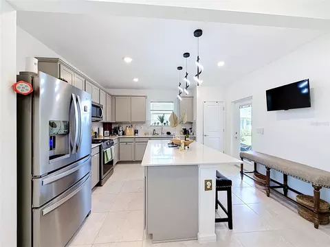 Kitchen - 8413 SW 54th Loop, Ocala, FL 34481 photo 2 of 7
