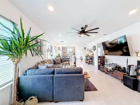 Living - 8413 SW 54th Loop, Ocala, FL 34481 photo 1 of 4