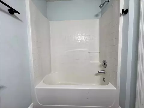Bath - 3243 Greynolds Ave, Spring Hill, FL 34608 photo 3 of 3