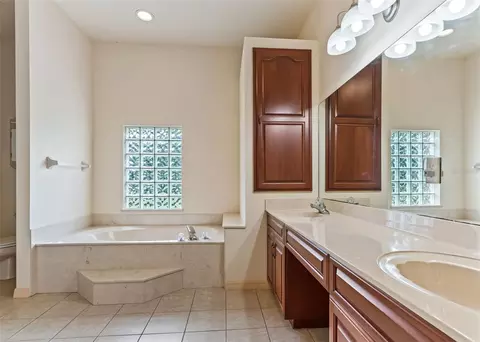 Bath - 10330 NW 28th Pl, Ocala, FL 34482 photo 2 of 4