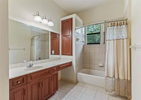 Bath - 10330 NW 28th Pl, Ocala, FL 34482 photo 4 of 4
