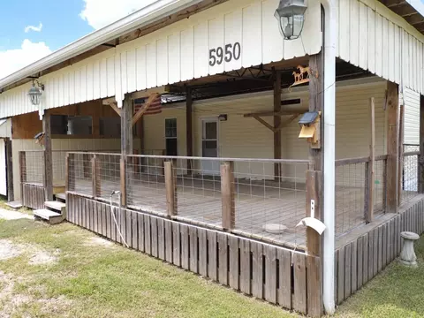 Exterior - 5950 NE 107th Ct, Bronson, FL 32621 photo 2 of 11