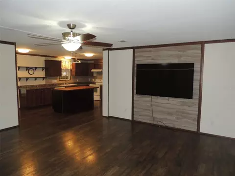 Living - 5950 NE 107th Ct, Bronson, FL 32621 photo 3 of 5