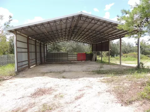 Exterior - 5950 NE 107th Ct, Bronson, FL 32621 photo 4 of 11