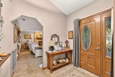 Entry Way - 8699 SE 12th Ct, Ocala, FL 34480 photo 2 of 5