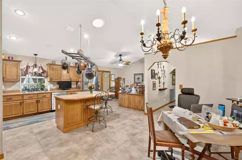 Kitchen - 8699 SE 12th Ct, Ocala, FL 34480 photo 2 of 10