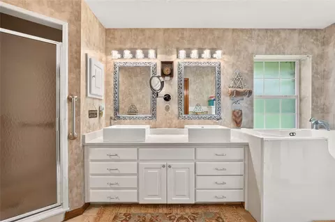Bath - 8699 SE 12th Ct, Ocala, FL 34480 photo 1 of 8
