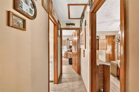 Entry Way - 8699 SE 12th Ct, Ocala, FL 34480 photo 3 of 5