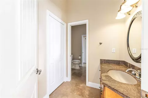 Bath - 997 NW 63rd Ct, Ocala, FL 34482 photo 8 of 10