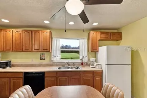 Kitchen - 14755 NW 42nd Ct, Reddick, FL 32686 photo 2 of 2