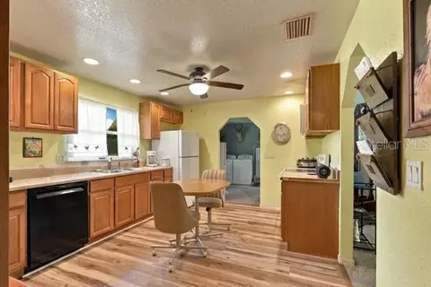 Kitchen - 14755 NW 42nd Ct, Reddick, FL 32686 photo 1 of 2