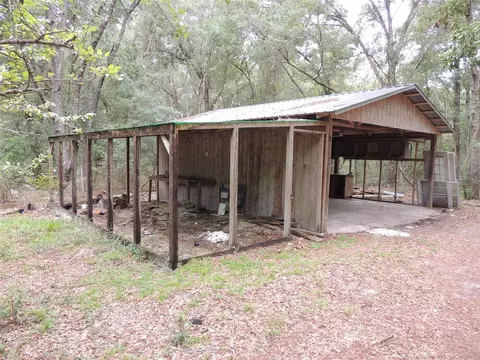 Exterior - 7651 NE 128th Ln, Bronson, FL 32621 photo 8 of 15