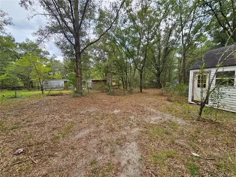 Exterior - 7651 NE 128th Ln, Bronson, FL 32621 photo 10 of 15