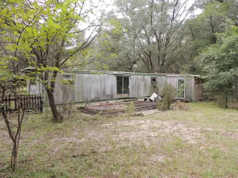 Exterior - 7651 NE 128th Ln, Bronson, FL 32621 photo 14 of 15