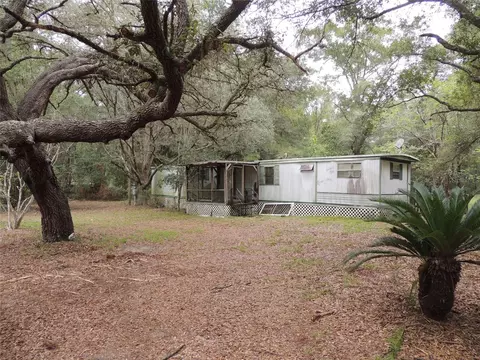 Exterior - 7651 NE 128th Ln, Bronson, FL 32621 photo 12 of 15