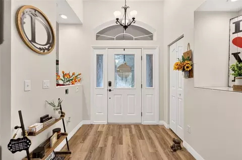 Entry Way - 21675 SW 84th Loop, Dunnellon, FL 34431 photo 4 of 6