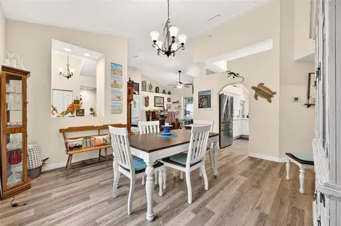 Dining - 21675 SW 84th Loop, Dunnellon, FL 34431 photo 4 of 4