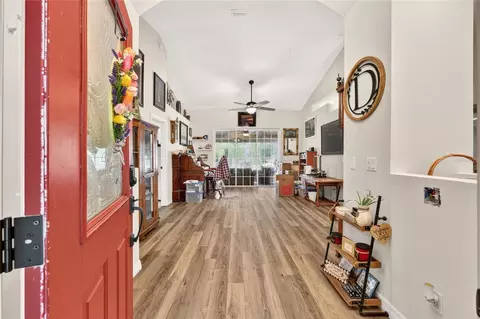 Entry Way - 21675 SW 84th Loop, Dunnellon, FL 34431 photo 2 of 6