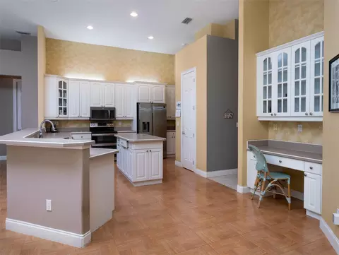 Kitchen - 2185 NW 114th Loop, Ocala, FL 34475 photo 1 of 2