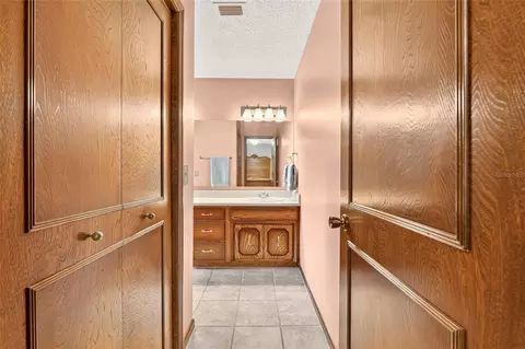 Entry Way - 3719 SE 4th St, Ocala, FL 34471 photo 5 of 7