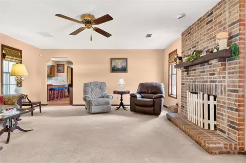 Living - 3719 SE 4th St, Ocala, FL 34471 photo 2 of 6