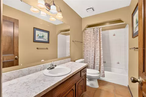 Bath - 3719 SE 4th St, Ocala, FL 34471 photo 7 of 8