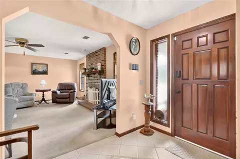 Entry Way - 3719 SE 4th St, Ocala, FL 34471 photo 2 of 7