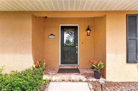 Entry Way - 6783 SE 88th St, Ocala, FL 34472 photo 6 of 7