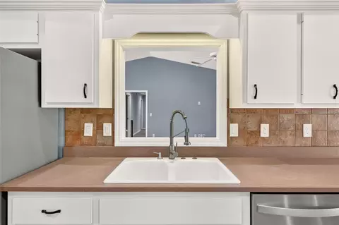 Kitchen - 6783 SE 88th St, Ocala, FL 34472 photo 2 of 2