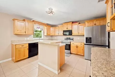 Kitchen - 4508 SE 30th St, Ocala, FL 34480 photo 2 of 4