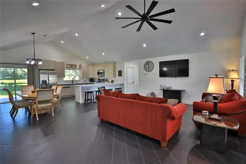 Living - 85 SW 77th Ct, Ocala, FL 34474 photo 3 of 3